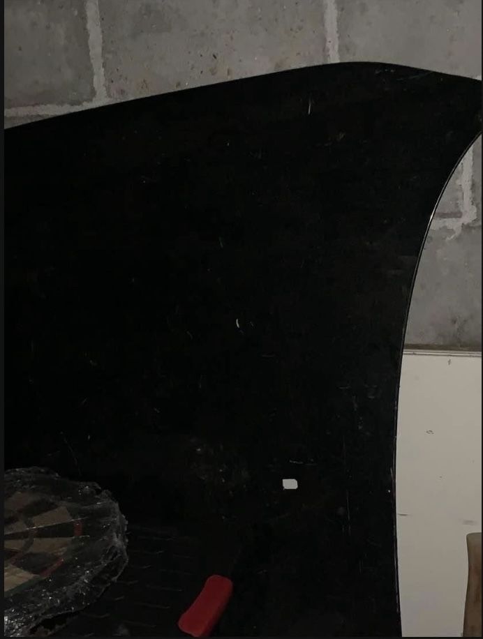 BMW 2007 530 Hood