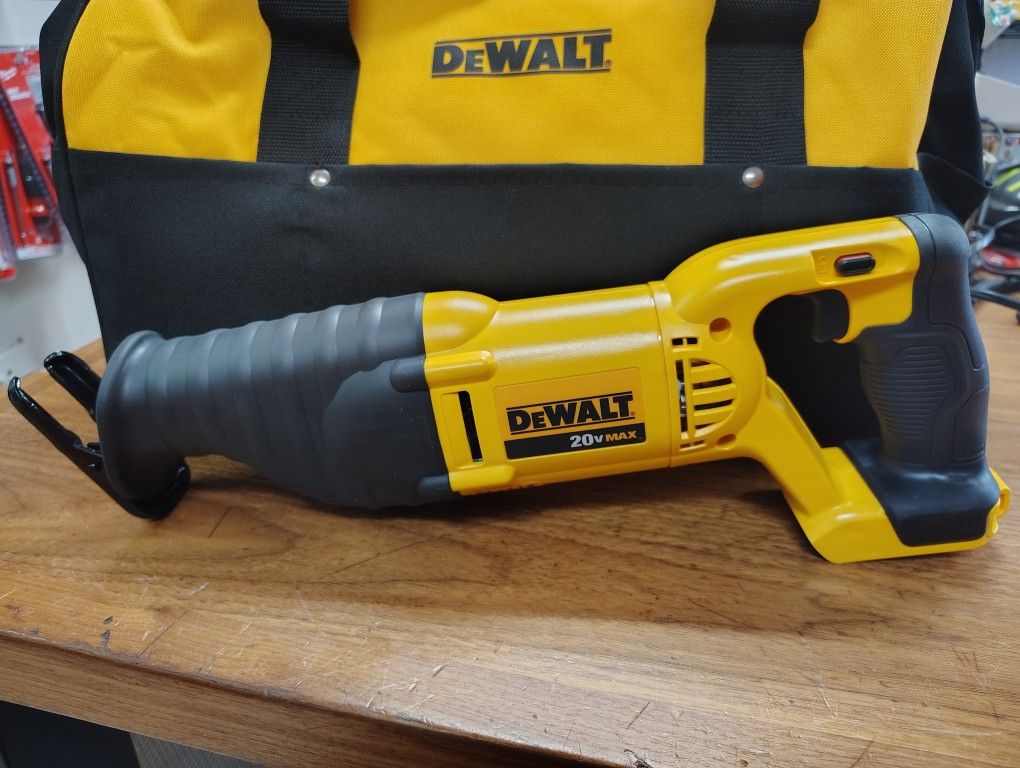 DeWalt Saw Zall Or Reciprocating Saw Tool Only