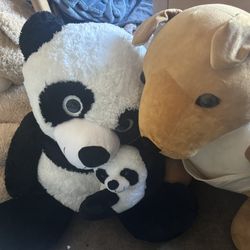 3 Giant Stuffed Animals. 