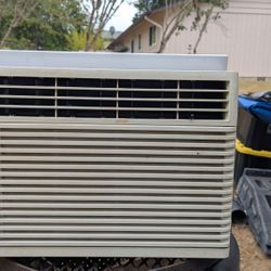 Hampton Bay Air Conditioner