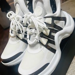 Louis Vuitton Archlight Sneaker White/brown | Size 7 | Size 37