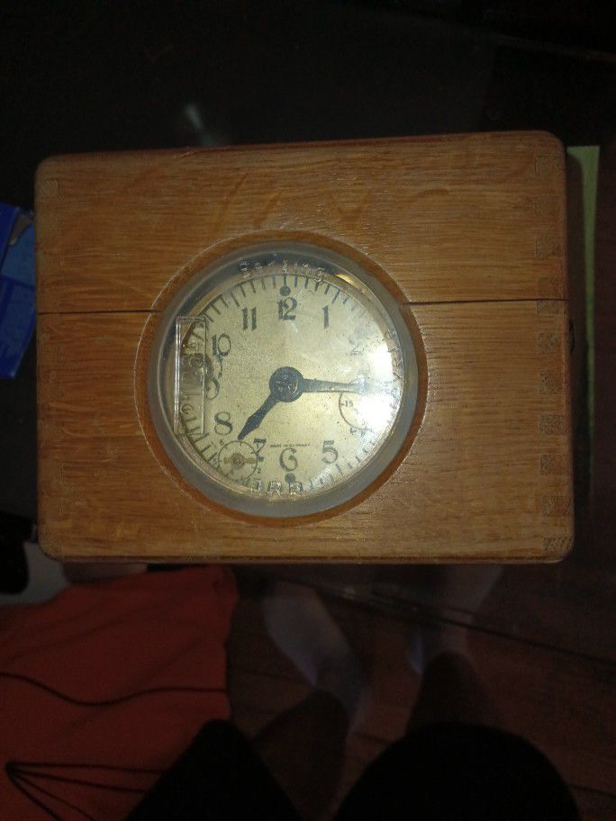 PigeonRacing clock Antique
