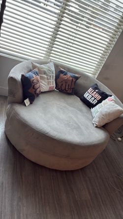 Swivel couch