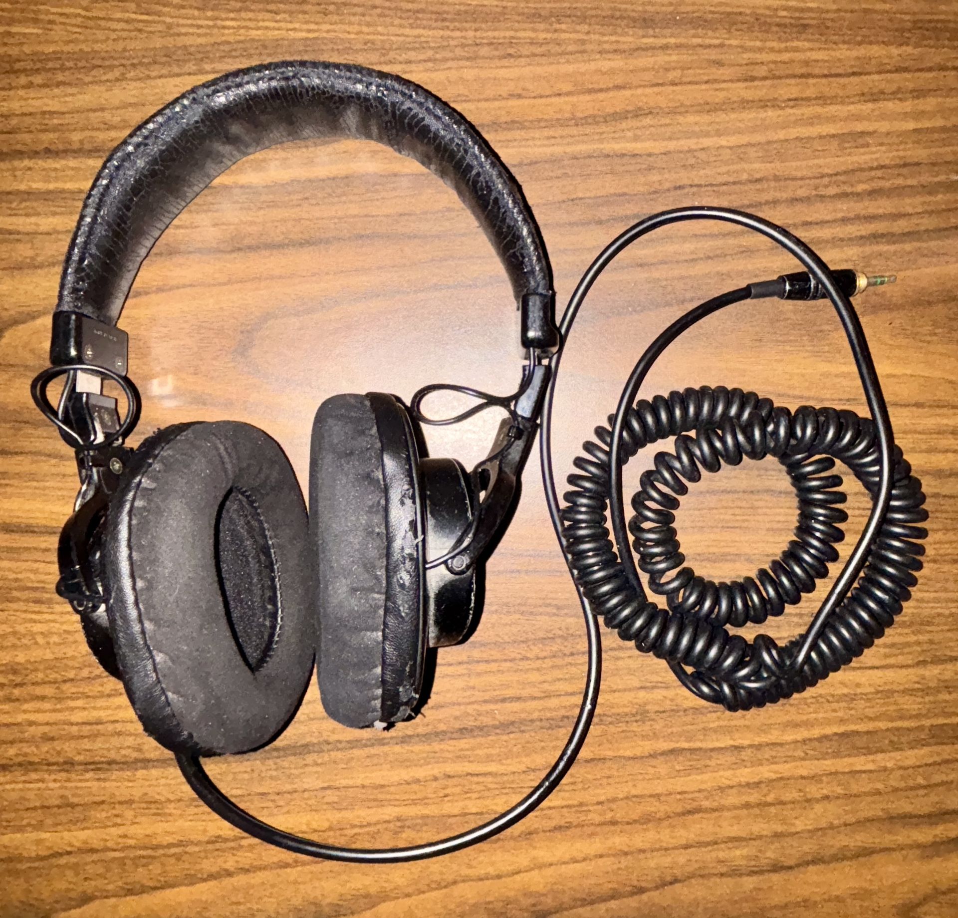 Sony MDR-7506 Professional Studio Headphones Monitors