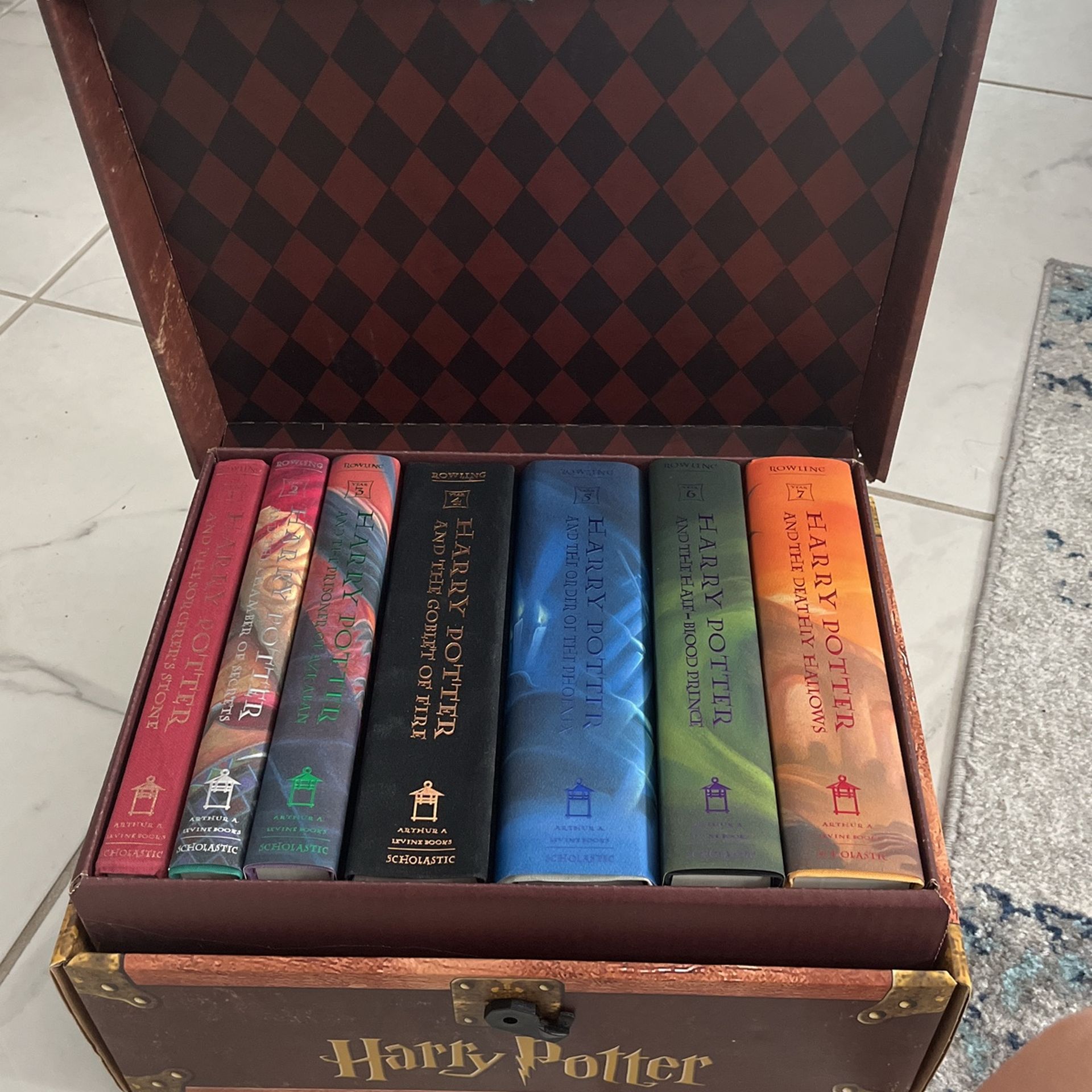 Harry Potter Full Set + Carrier Box