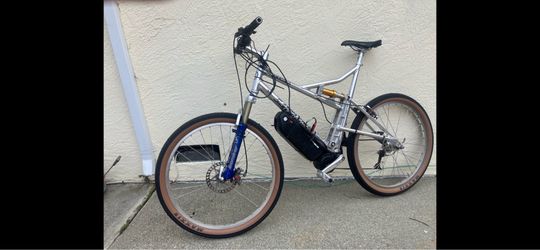 Santa Cruz Tazmon