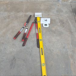 Tools And Level 