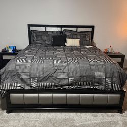 King size Bedroom set
