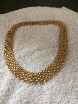 fantasia fina collar