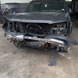2005 Chevy 2500 Parting Out