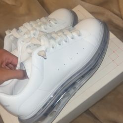 Alexander Mcqueens size 40/7men