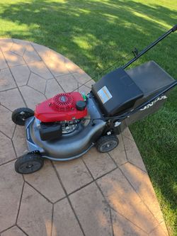 Honda self propelled mower.