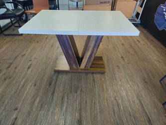 Dining room Table