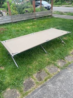 ALPS mountaineering Escalade Camping Cot