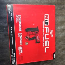 MILWAUKEE M18 FUEL 18 GAUGE BRAD NAILER NEW (TOOL ONLY) 