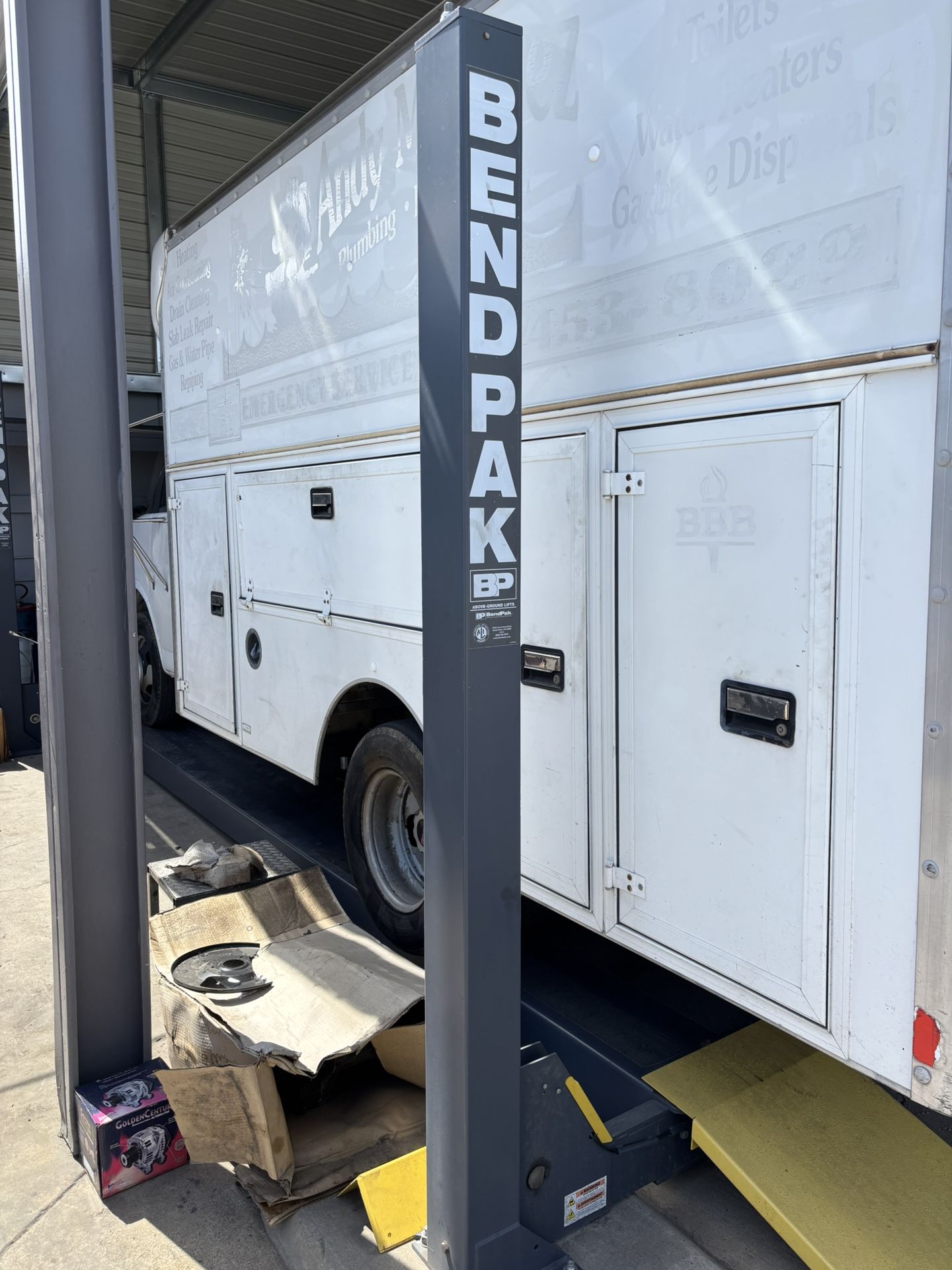 2004 GMC 3500 Savanna Box Truck Doors Only Parts
