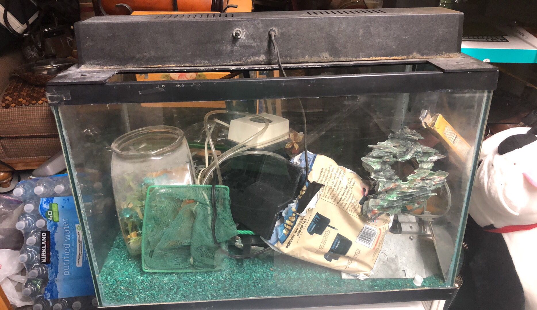 13x17x24 fish tank has everything
