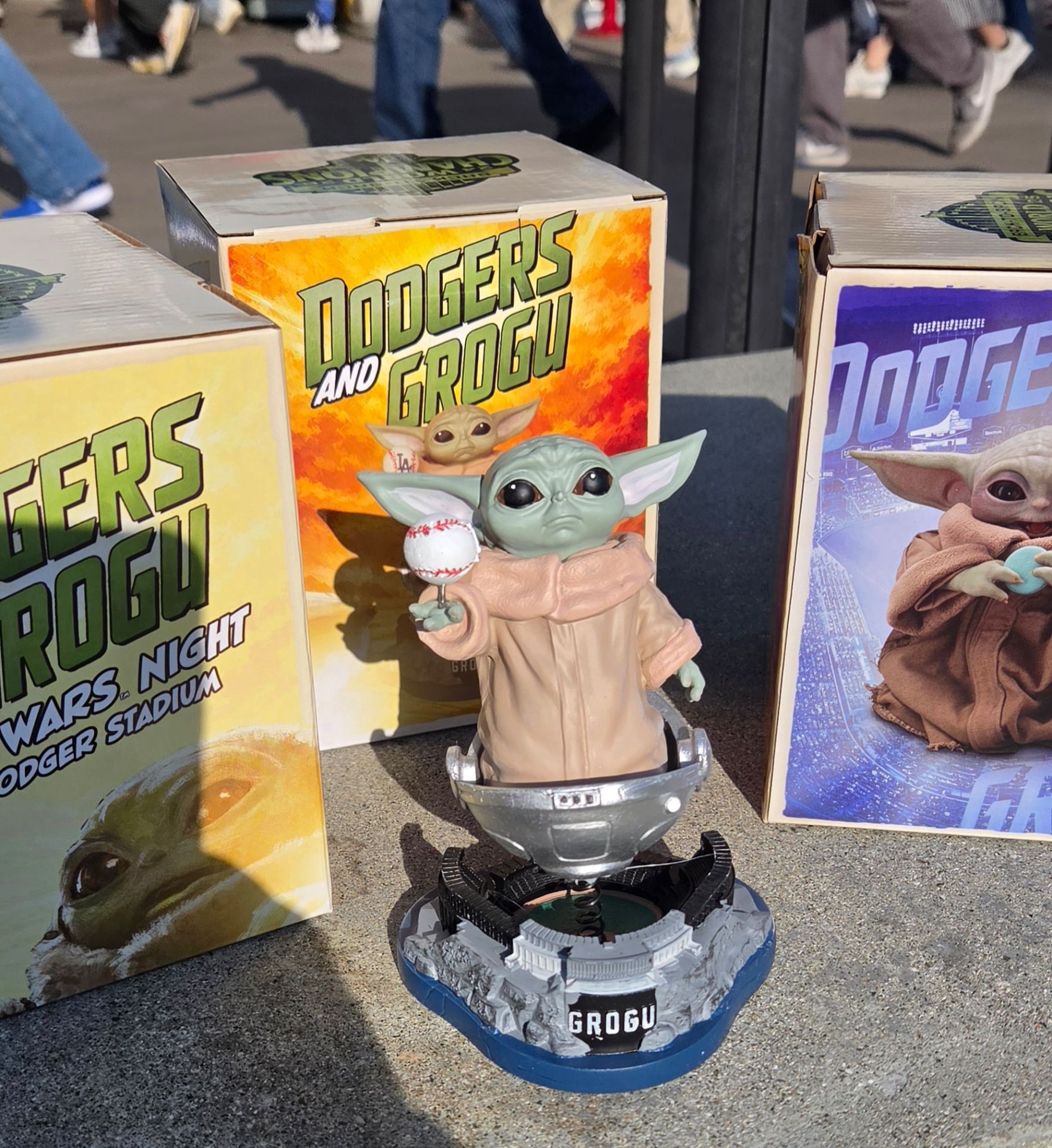 Dodgers star wars bobblehead sga 5/14 baby grogu