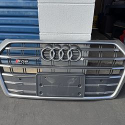 B9 2018 Audi SQ5 Satin Titanium Front Grill