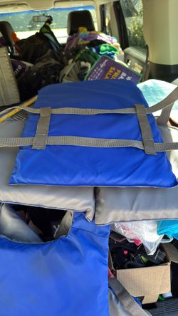 Life Jackets Full Throttle And Stearns 10.00 Each