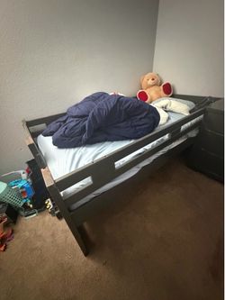 Twin bed