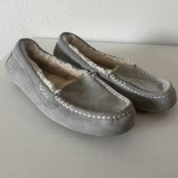 Ugg Women’s Gray Boat Loafer Slip On Slipper, Size 10