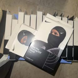 Nike Pro Therma-fit Hood