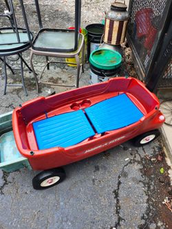 Plastic wagon