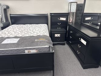 4pc Black Louis Philip Bedroom Set (Mattress is not Included)