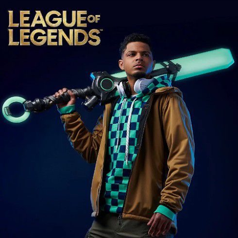 Brand New League Of Legends Life Size Ekko's Bat Over 3 Feet  With 15+ Iconic Lights And Sounds  Premium Cosplay  Display Stand Champion Collection 