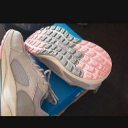 TENIS DE MUJER PARA HIKING NUEVOS TALLA 7 Y CAMINAR
