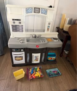 pretend kitchen with Food basket and more Step 2 pretend kitchen with Food basket and more