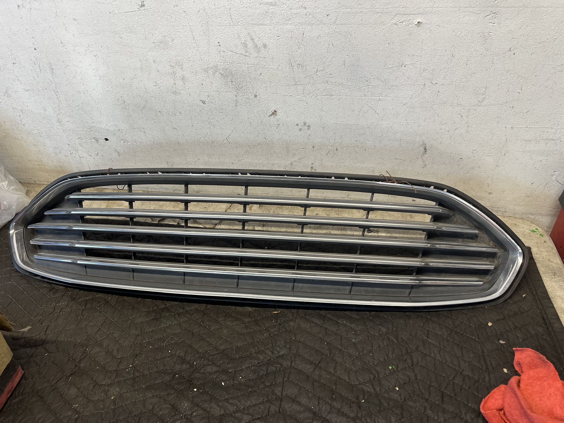 2013 2014 2015 2016 Ford Fusion Grille 