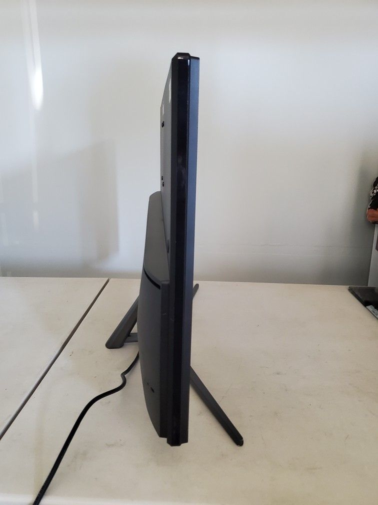 32 Inche 4K UHD Monitor, Viewsonic VX3211 4K MHD, EXCELLENT CONDITION. Monitors & Screens