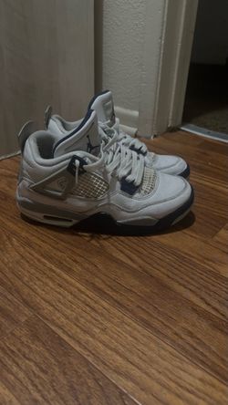 Jordan Air Jordan 4 Mid Top Sneaker White/Gray Lace Up Rubber Outsole