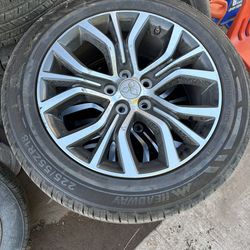 2017 Mitsubishi outlander wheels with tire