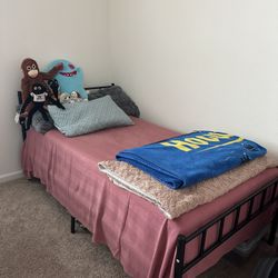 Twin size bed nothings wrong just upgrading a bigger size 