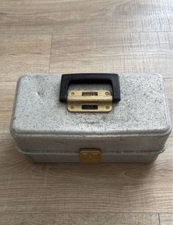 Vintage Umco tackle box