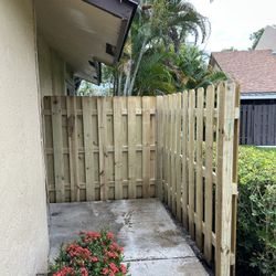 Gate