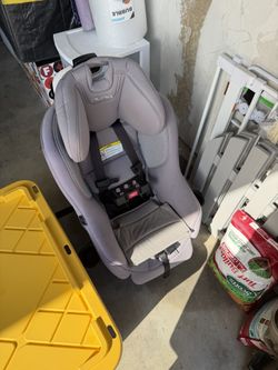 Nina Rava Front Facing Car Seat
