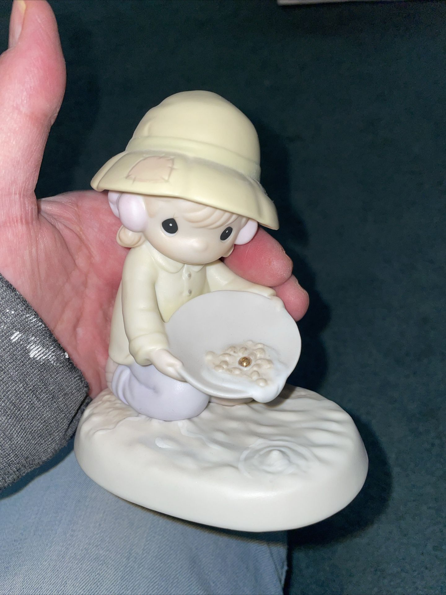 Precious Moments 1995 Member Only Figurine You're One In A Million  PM951