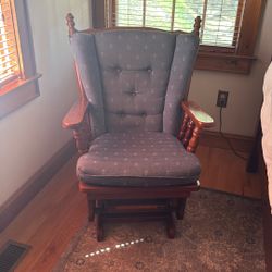 Rocking Chair - Super Comfy