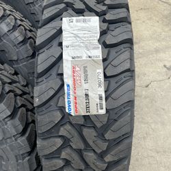 37x12.50x17 Toyo Mt