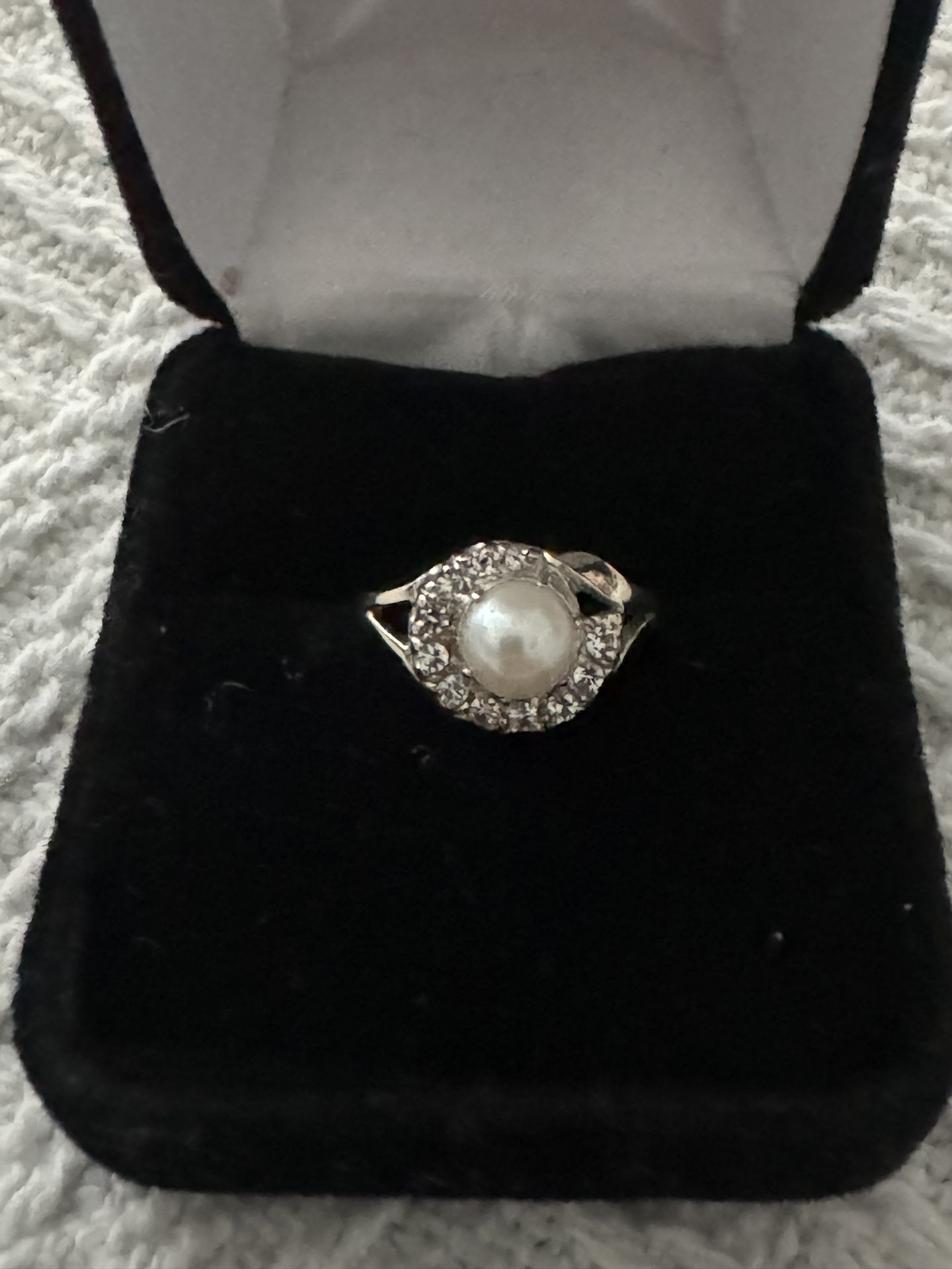 Pearl Ring