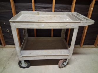 Rubbermaid cart