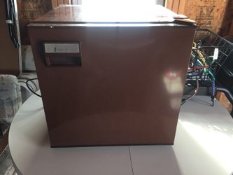 Mini fridge