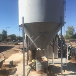 5 Ton Stand Up Pellet Bin 