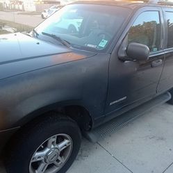 Ford Explorer 2004