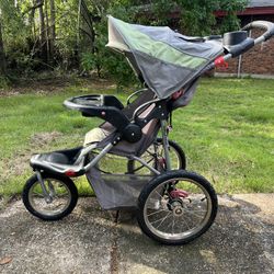 Three Wheel Stroller, High End , Good Condition $35