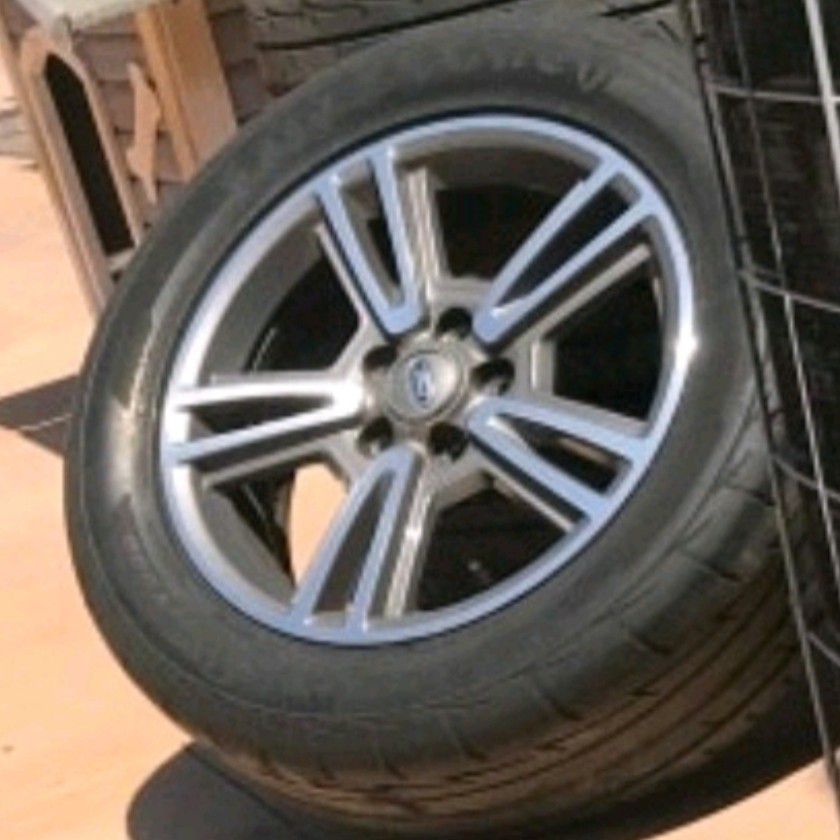 17"INCH MUSTANG RIMS WITH TIRES 235/55/17 GOOD CONDITION